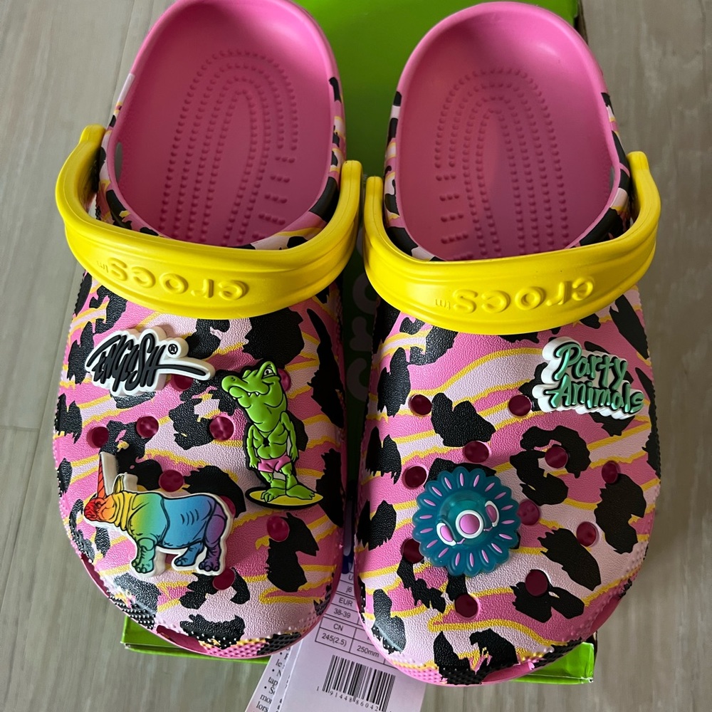 Crocs